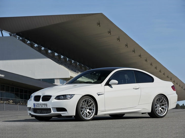 bmw-e92-325i-m3-body-kit