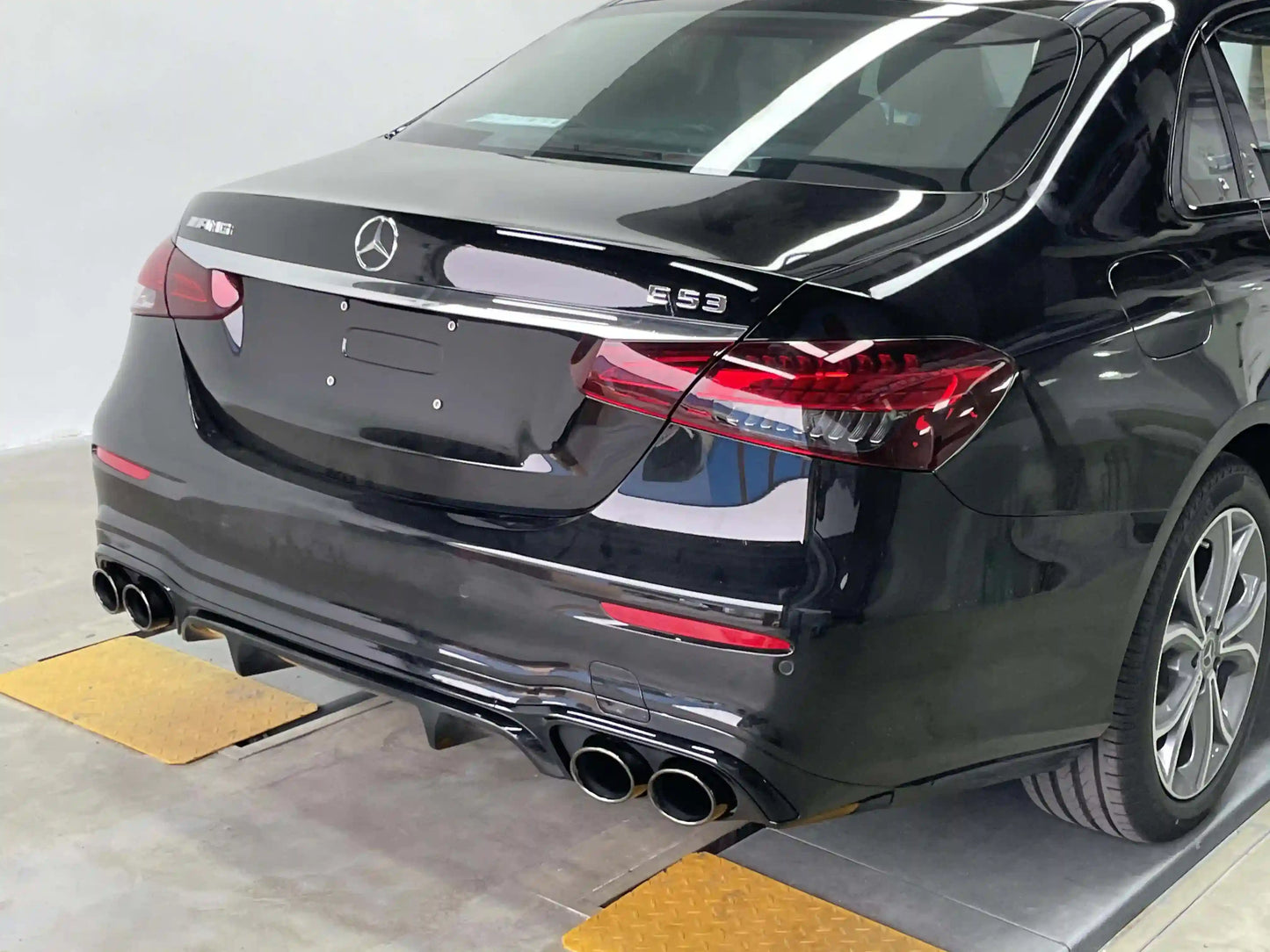 Mercedes E53 Rear Lip and Rear Exhaust tips for 2021-2023 W213 E450