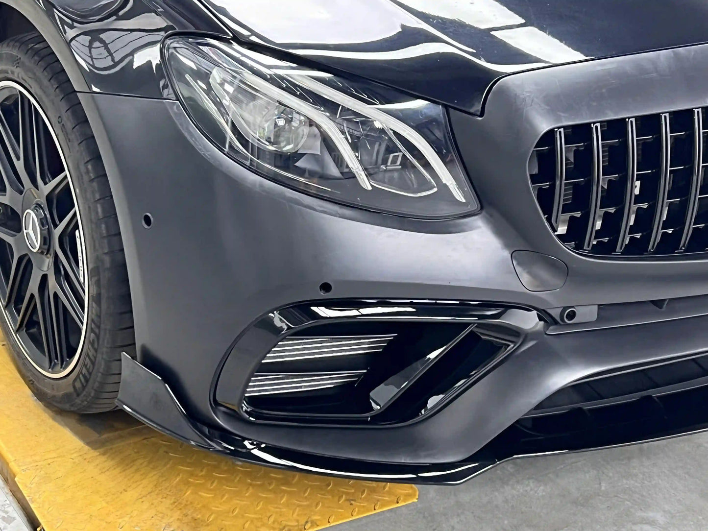 Mercedes AMG E63 Brabus Style Front Lip and Air Blade for 2016-2020 W213